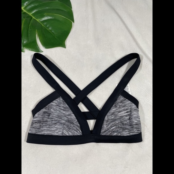 NEW Rip Curl Mirage Colorblock‎ X-Back Bikini Top in Black/Grey [SZ XS ] - Picture 5 of 13